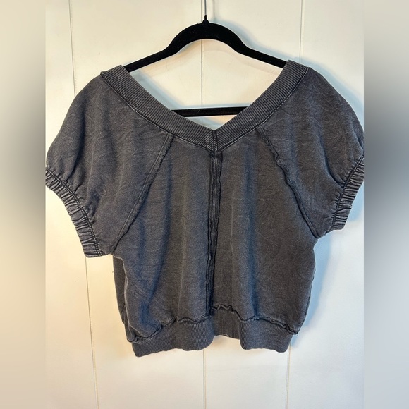 Anthropologie Pilcro Dark Gray Cropped V-Neck Women’s Shirt Size Small - Picture 5 of 11